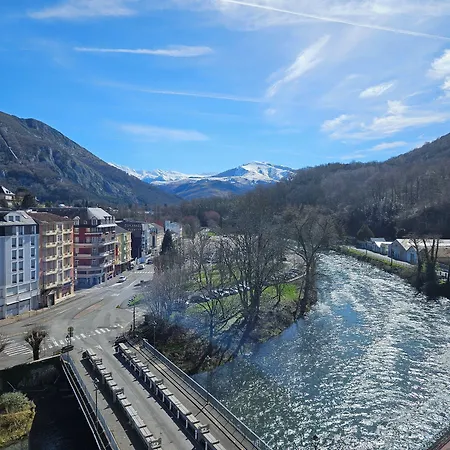 Hotel Adonis - Notre Dame De La Sarte 3*