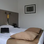 Adonis - Notre Dame De La Sarte Hotel