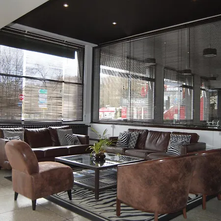 Adonis - Notre Dame De La Sarte 3* 卢德