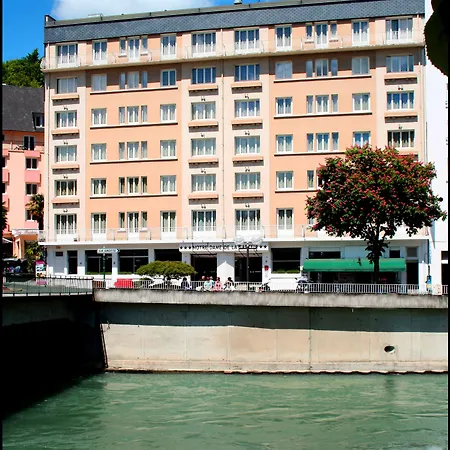 Adonis - Notre Dame De La Sarte Hotel