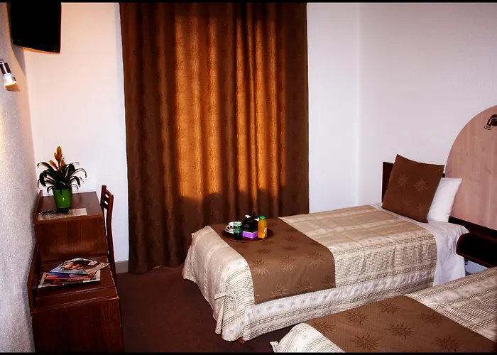 Adonis - Notre Dame De La Sarte 卢德