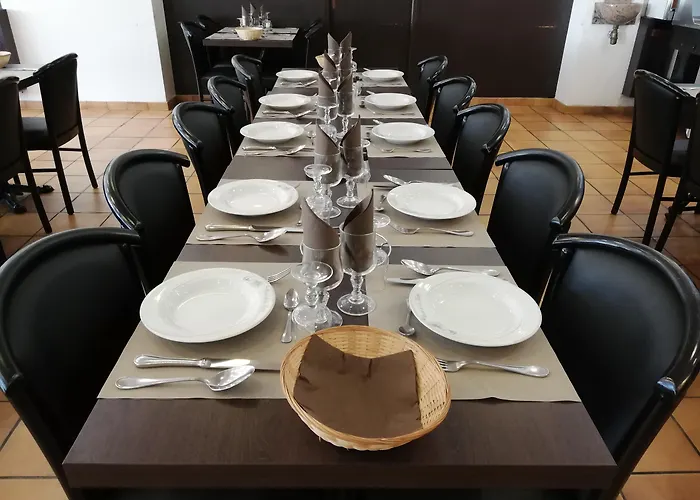 Adonis - Notre Dame De La Sarte Hotel 3*