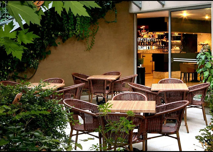 Adonis - Notre Dame De La Sarte 酒店 3*