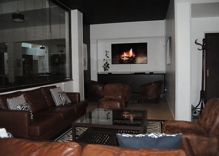 Hotel Adonis - Notre Dame De La Sarte