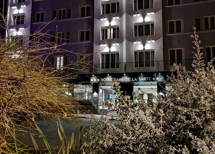 Adonis - Notre Dame De La Sarte 酒店 卢德