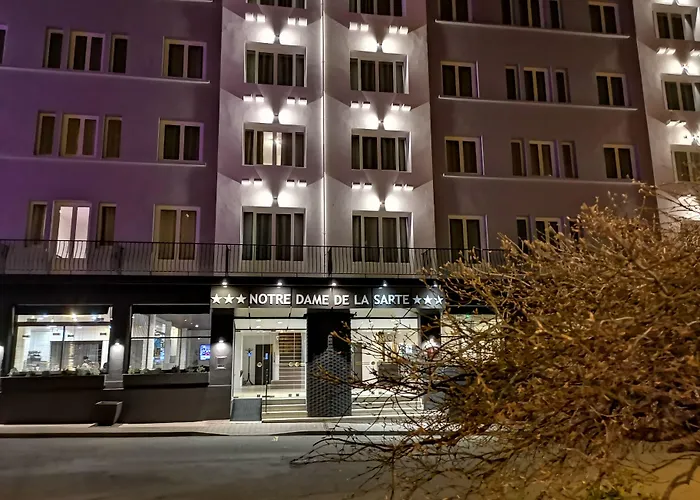 Hotel Adonis - Notre Dame De La Sarte