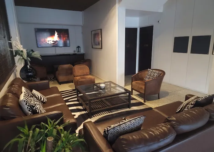 Adonis - Notre Dame De La Sarte 酒店 3*