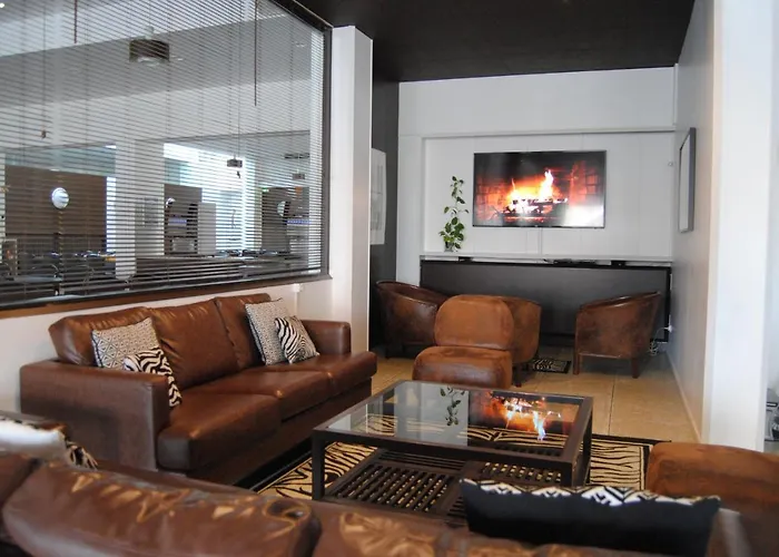 Adonis - Notre Dame De La Sarte Hotel 3*