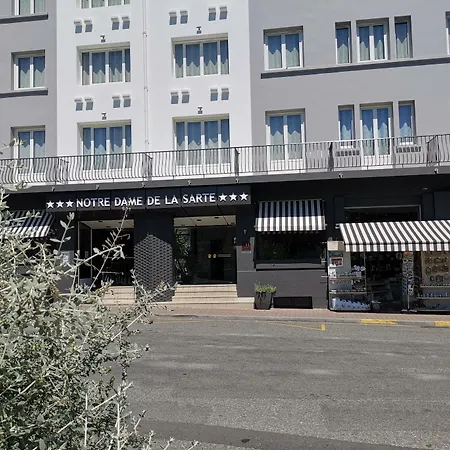 Adonis - Notre Dame De La Sarte Hotel 3*