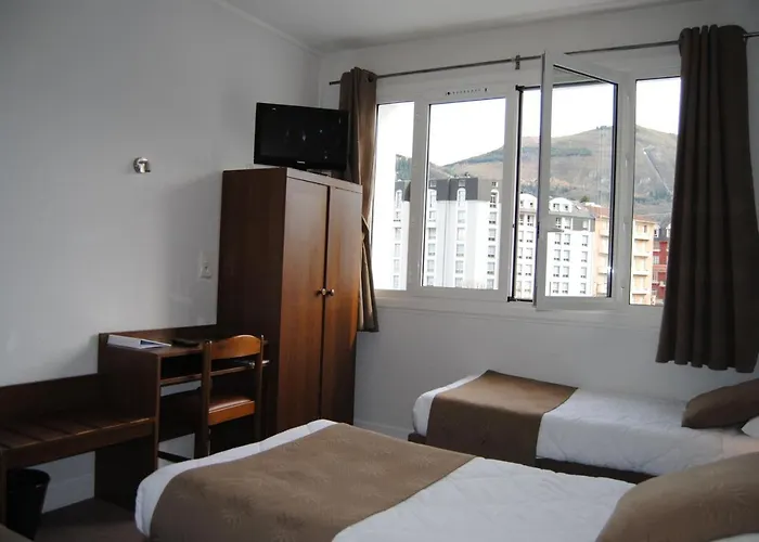 ホテル Adonis - Notre Dame De La Sarte