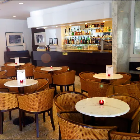 Adonis - Notre Dame De La Sarte 3* لورد