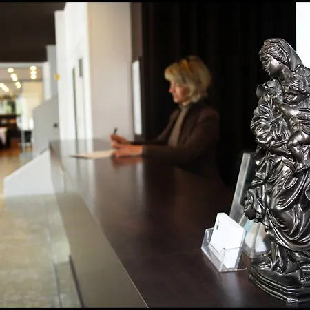 فندق Adonis - Notre Dame De La Sarte