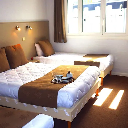 Adonis - Notre Dame De La Sarte 3* لورد