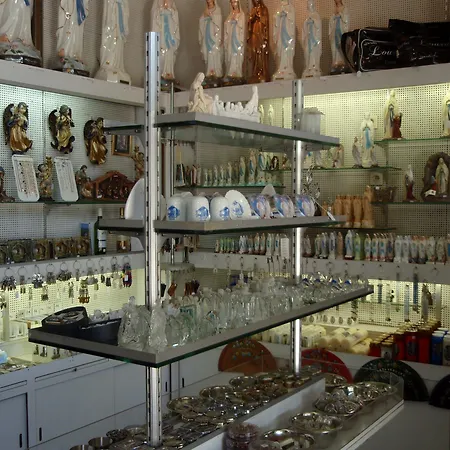 فندق Adonis - Notre Dame De La Sarte لورد