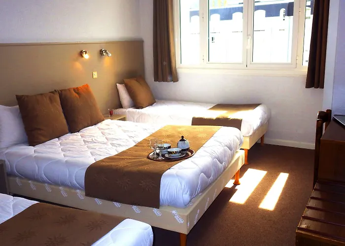 Adonis - Notre Dame De La Sarte 3* ルルド